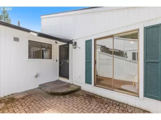 Photo #4: 23109946 Listing 