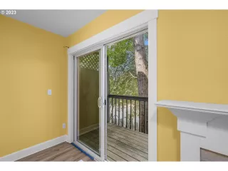 Photo #5: 23111135 Listing 