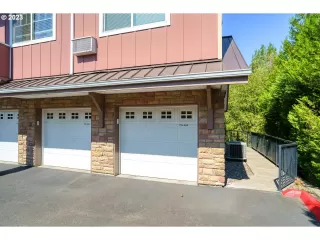 Photo #1: 23112056 Listing