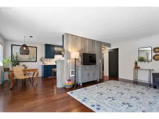 Photo #1: 23112526 Listing