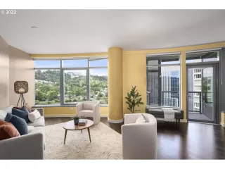 Photo #3: 23112642 Listing