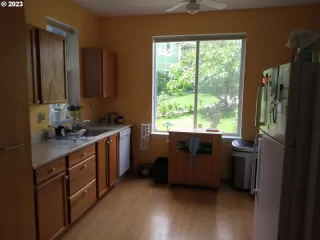 Photo #2: 23112833 Listing