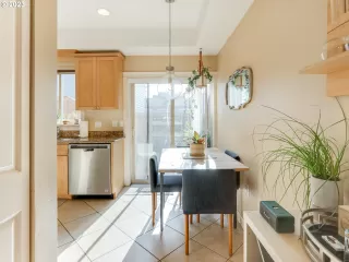 Photo #1: 23114916 Listing