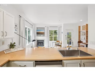 Photo #2: 231158707 Listing 