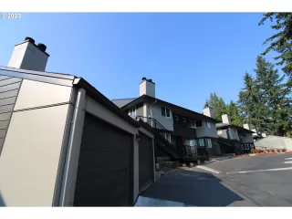 Photo #2: 23116696 Listing