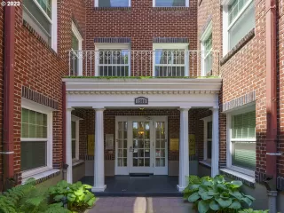 Photo #1: 23117025 Listing