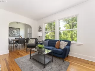 Photo #4: 23117025 Listing