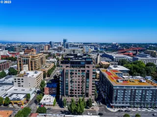 Photo #2: 23117677 Listing 