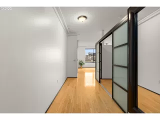 Photo #6: 23117677 Listing 