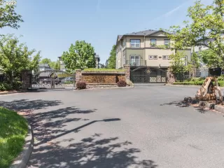 Photo #4: 23117783 Listing 