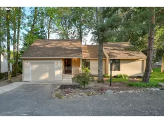 Photo #2: 23118779 Listing