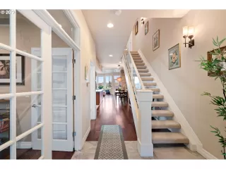 Photo #4: 23118938 Listing