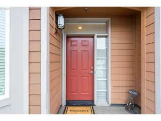 Photo #5: 23118938 Listing