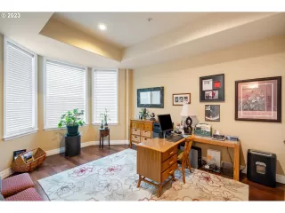 Photo #6: 23118938 Listing