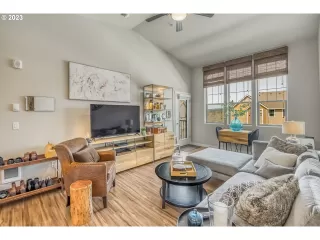 Photo #2: 23119419 Listing 