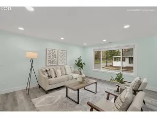 Photo #3: 23120354 Listing