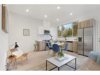 Photo #6: 23121471 Listing