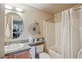 More Details about MLS # 23122571 : 1526 NW 24TH AVE 9