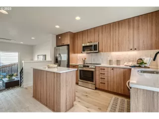 Photo #1: 23123805 Listing 