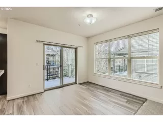 Photo #4: 23124309 Listing 