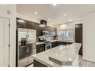 Photo #6: 23124309 Listing 