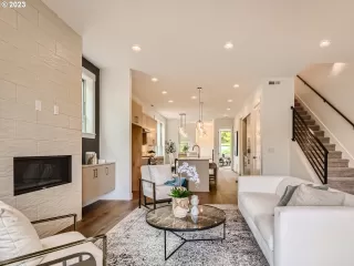 Photo #1: 23125742 Listing