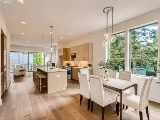 Photo #5: 23125742 Listing