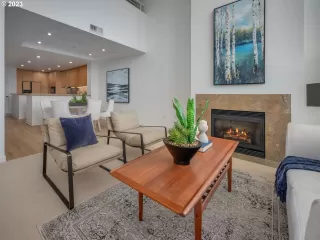 Photo #4: 23126398 Listing