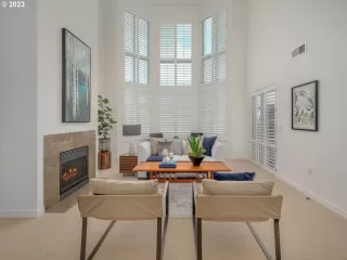 Photo #5: 23126398 Listing