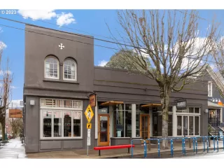 Photo #2: 23126481 Listing