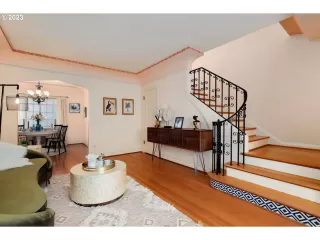 Photo #3: 23126849 Listing