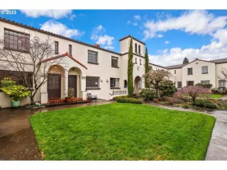 Photo #5: 23126849 Listing