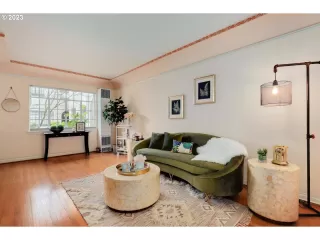 Photo #6: 23126849 Listing