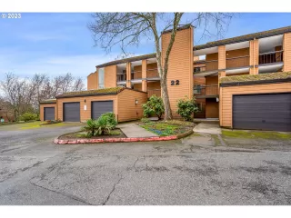 Photo #3: 23127310 Listing