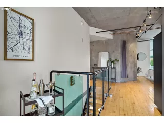 Photo #4: 23127422 Listing