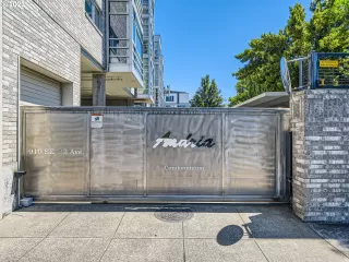 Photo #2: 23128981 Listing 