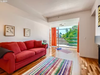 Photo #3: 23128981 Listing 