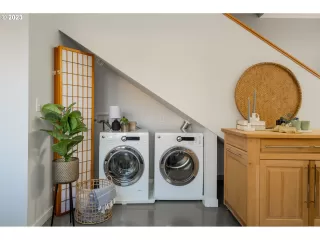 Photo #3: 23129222 Listing