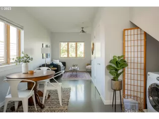 Photo #4: 23129222 Listing