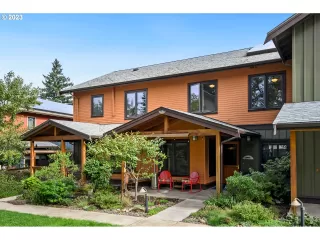 Photo #2: 23129759 Listing