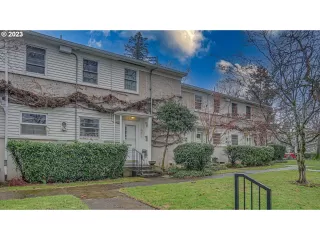 Photo #2: 23130588 Listing