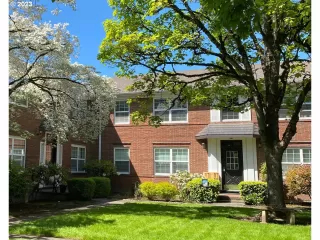 Photo #6: 23130645 Listing