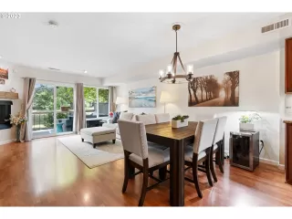Photo #4: 23130653 Listing 