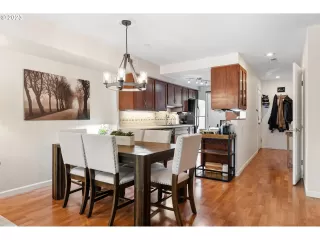 Photo #6: 23130653 Listing 