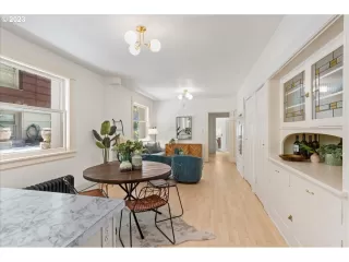 Photo #5: 23131215 Listing