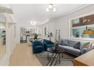 Photo #6: 23131215 Listing