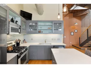 Photo #3: 23131974 Listing