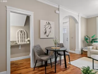 Photo #2: 23132147 Listing