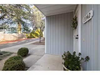 Photo #1: 23132351 Listing