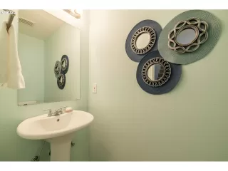 Photo #4: 23132351 Listing